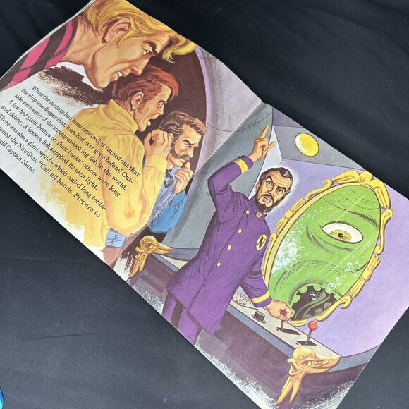 1971 Walt Disney 20,000 Leagues Under the Sea Book Jules Verne Book only NO RECO - Picture 8 of 13